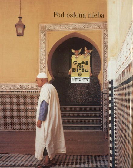 Glob pod butem. W Maroku