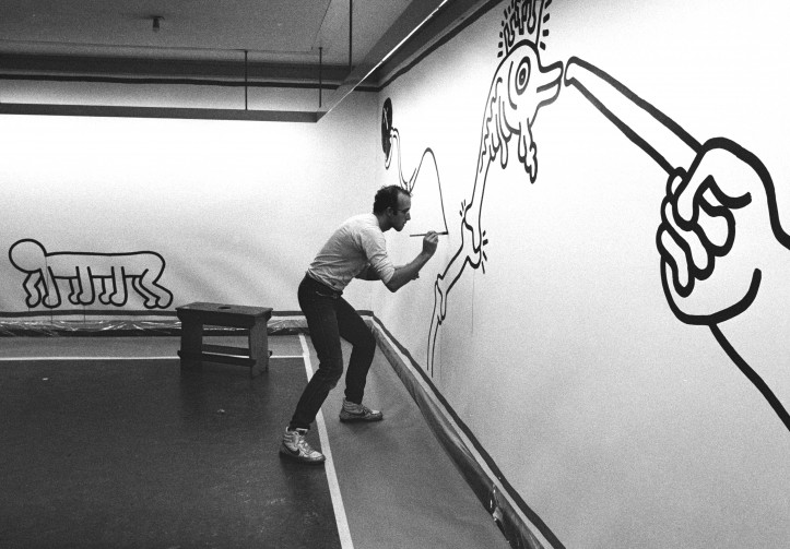 Keith Haring podczas pracy w Stedelijk Museum w Amsterdamie, 1986 r./Nationaal Archief CC BY 4.0