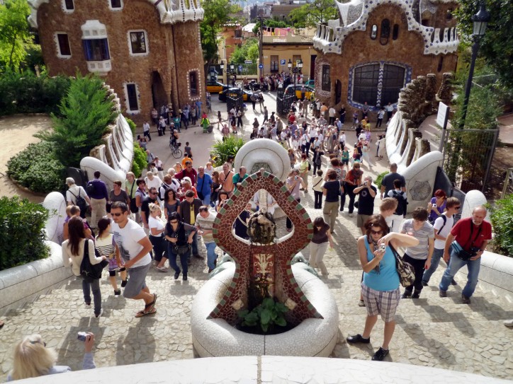 Parc Guell (Wikimedia Commons)