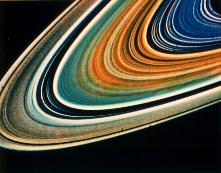 Pocałunek Saturna - 4