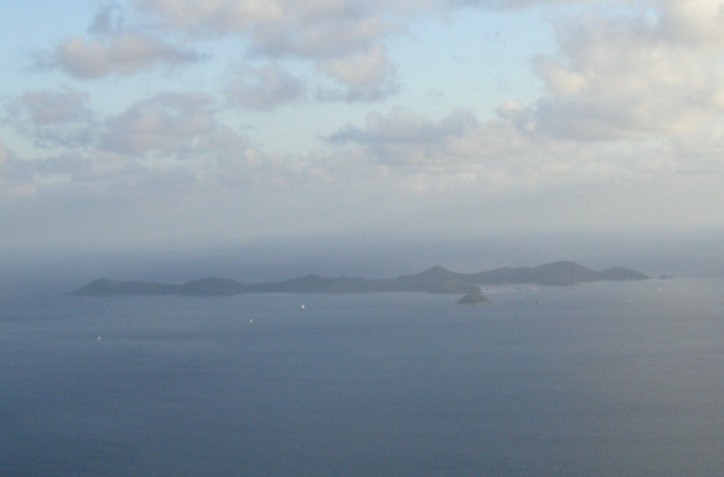 Norman Islands widziane z Mount Sage na wyspie Tortola w północnej części archipelagu Wysp Dziewiczych
