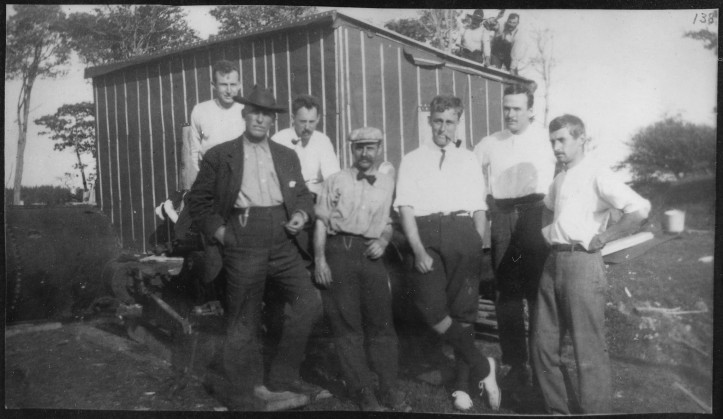Franklin Delano Roosevelt (trzeci z prawej), zdjęcie w domenie publicznej