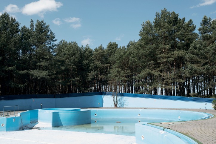 Pusty basen wzniesiony na cześć boga Słońca Heliosa w zachodniej części Dźwirzyna; zdjęcie: Krzysztof Racoń