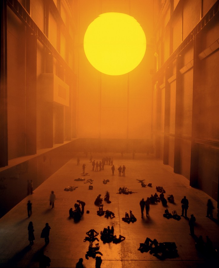„The weather project”, instalacja, Tate Modern, Londyn, 2003; zdjęcie: Tate Photography (Andrew Dunkley & Marcus Leith) © 2003 Olafur Eliasson