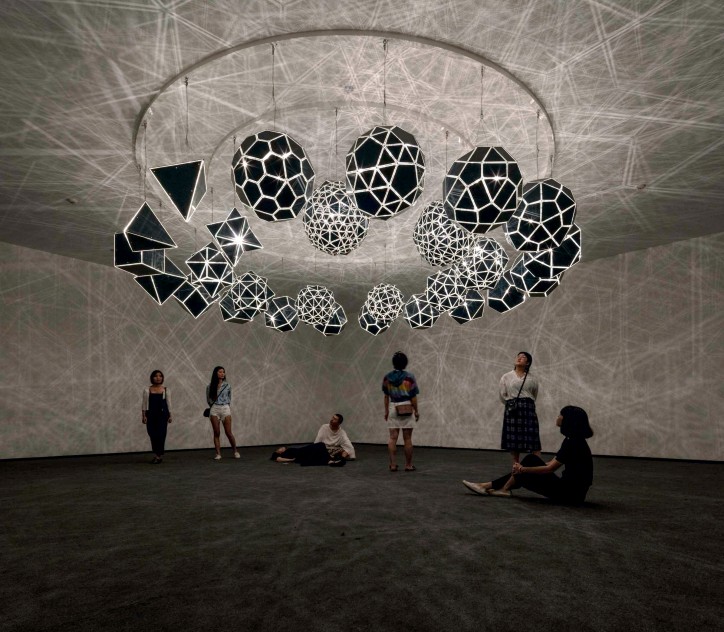 „Your sound galaxy”, Red Brick Art Museum, Pekin, 2012; zdjęcie: Anders Sune Berg; © 2003 Olafur Eliasson