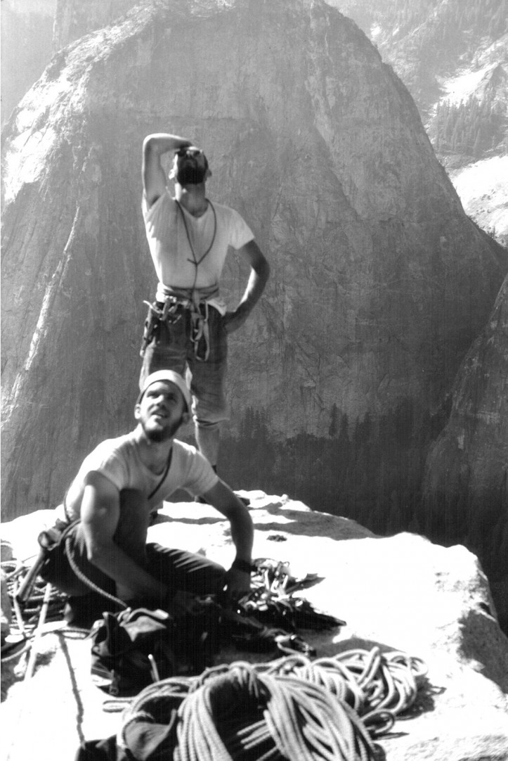 Chuck Pratt u Royal Robbins u stóp El Capitan, zdjęcie: Tom Frost (CC BY 3.0) 