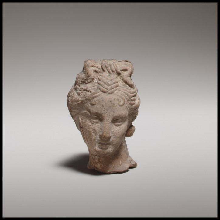 Głowa kobiety z terakoty, II wiek n.e./MET 