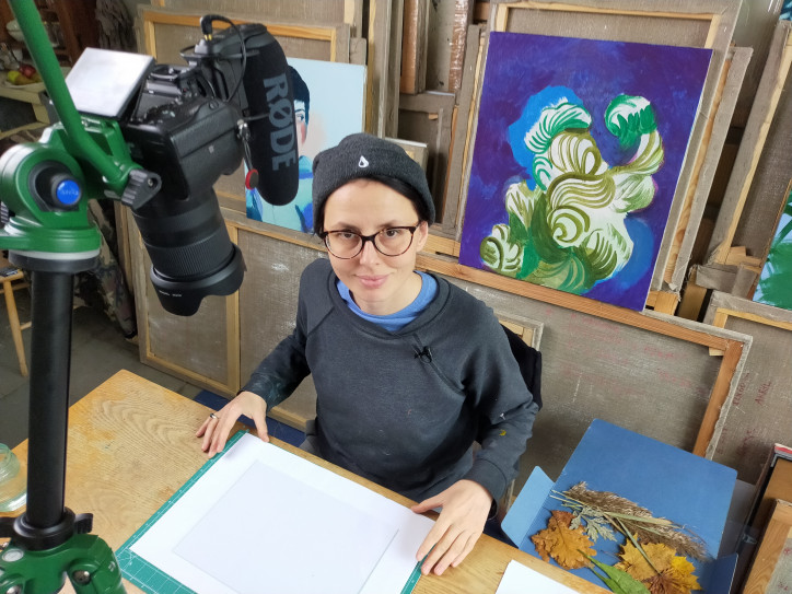 Monika Waraxa podczas warsztatów „Artystyczna podróż marzeń”