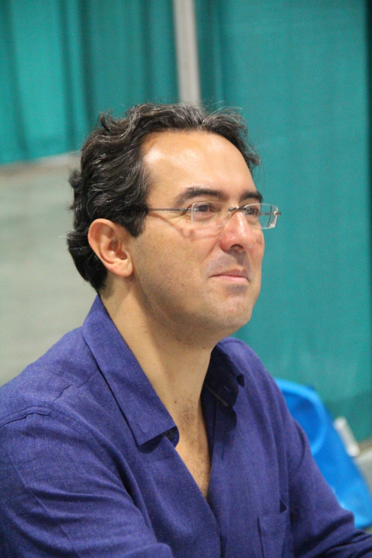 Juan Gabriel Vásquez w 2015 r. podczas Library of Congress National Book Festival. Zdjęcie: fourandsixty (CC BY-SA 3.0)