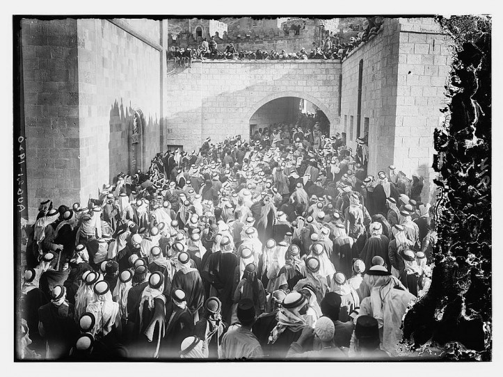 Czytanie proklamacji mieszkańcom Transjordanii, 1920 r., źródło: Biblioteka Kongresu (domena publiczna)