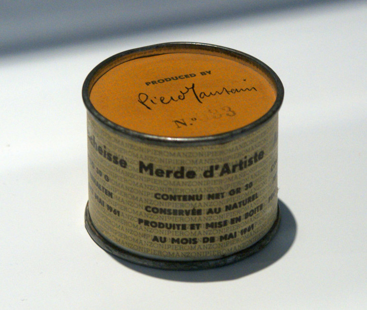 Pierro Manzoni, „Gówno artysty” ("Merda d’artista"), 1961 r., zdjęcie: Jens Cederskjold, CC BY 3.0