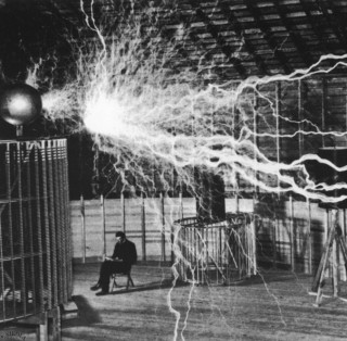 Tesla w Tesli, w Tesli…
